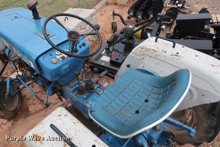 image for item DG3419 1979 Ford 1500 tractor