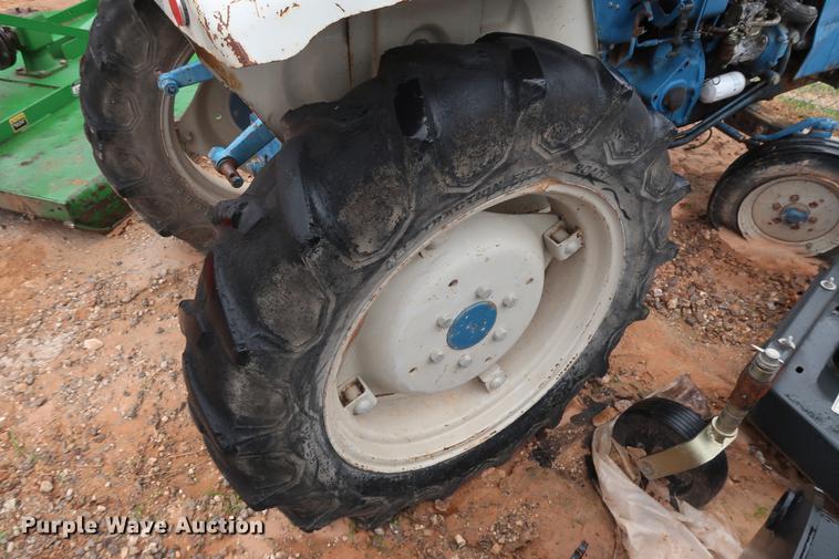 image for item DG3419 1979 Ford 1500 tractor