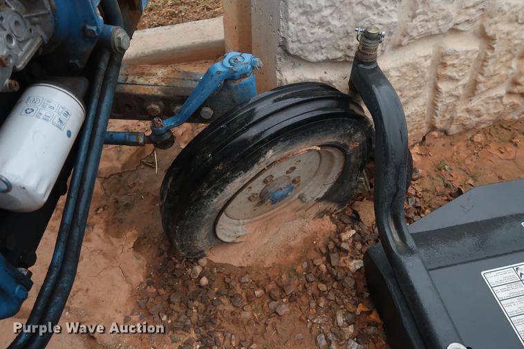 image for item DG3419 1979 Ford 1500 tractor