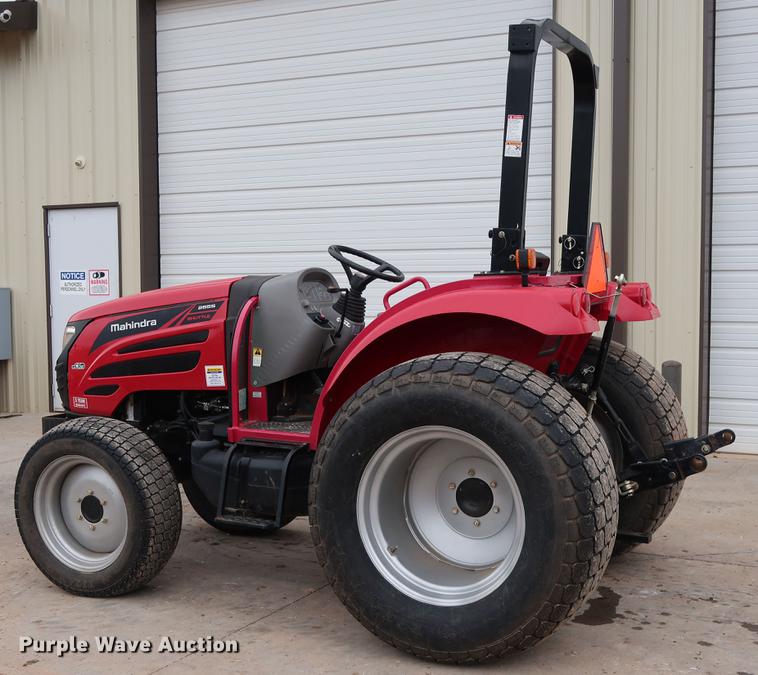 image for item DG3420 2016 Mahindra 2555 MFWD tractor