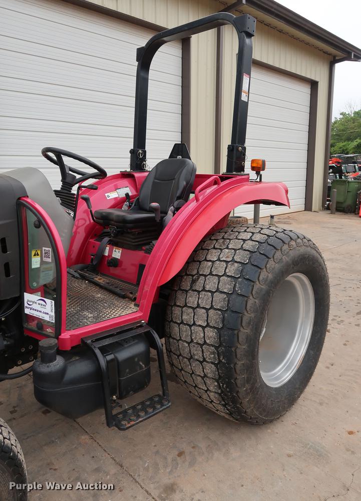 image for item DG3420 2016 Mahindra 2555 MFWD tractor