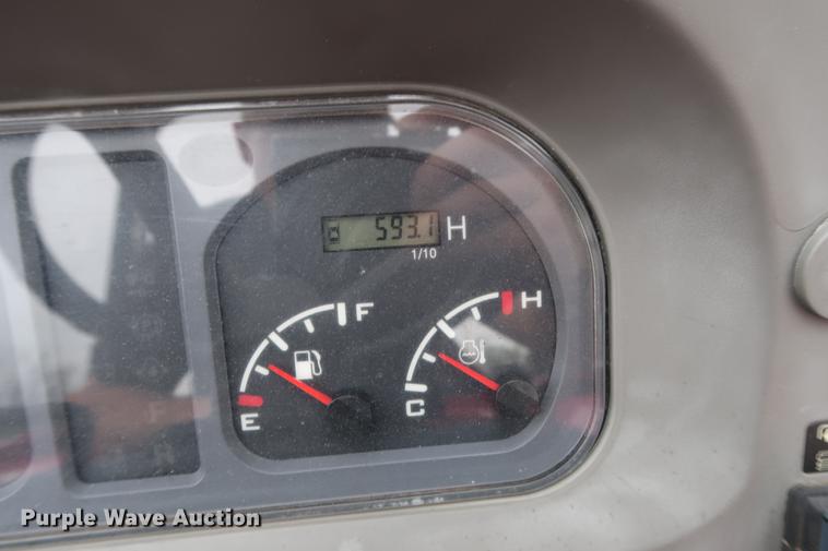 image for item DG3420 2016 Mahindra 2555 MFWD tractor