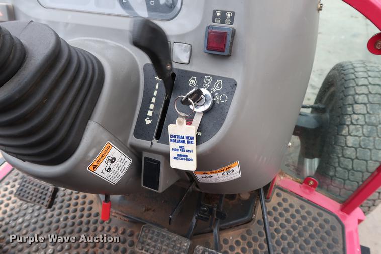 image for item DG3420 2016 Mahindra 2555 MFWD tractor