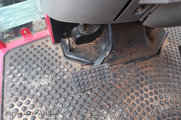 image for item DG3420 2016 Mahindra 2555 MFWD tractor