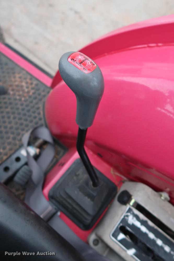 image for item DG3420 2016 Mahindra 2555 MFWD tractor