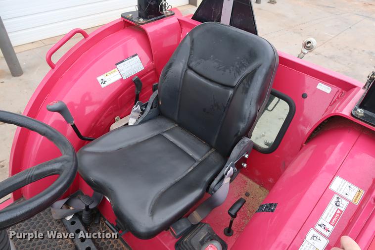 image for item DG3420 2016 Mahindra 2555 MFWD tractor