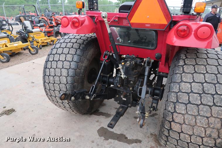 image for item DG3420 2016 Mahindra 2555 MFWD tractor