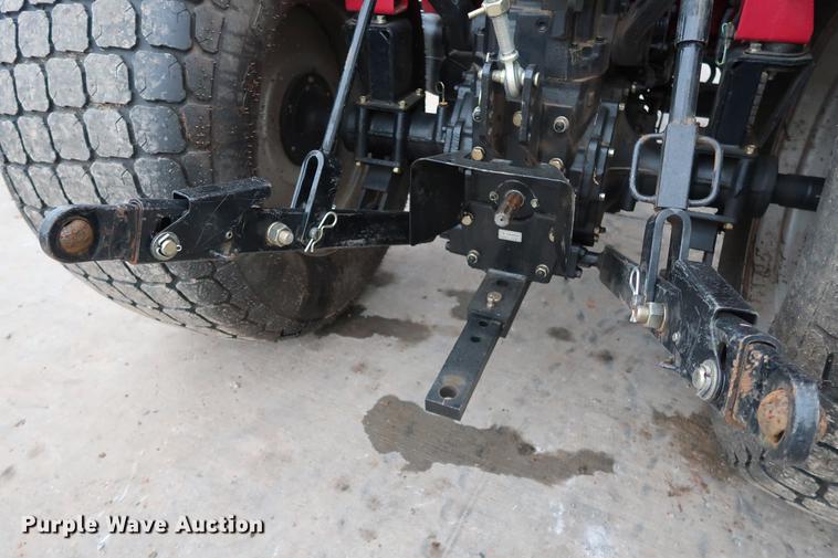 image for item DG3420 2016 Mahindra 2555 MFWD tractor