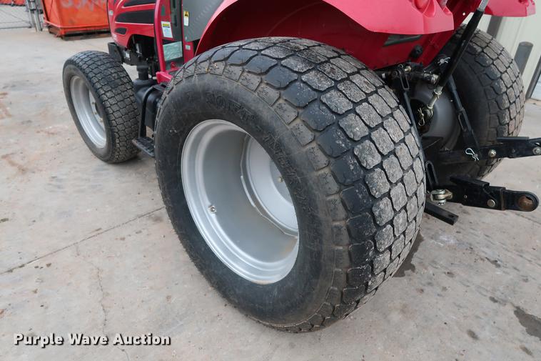 image for item DG3420 2016 Mahindra 2555 MFWD tractor