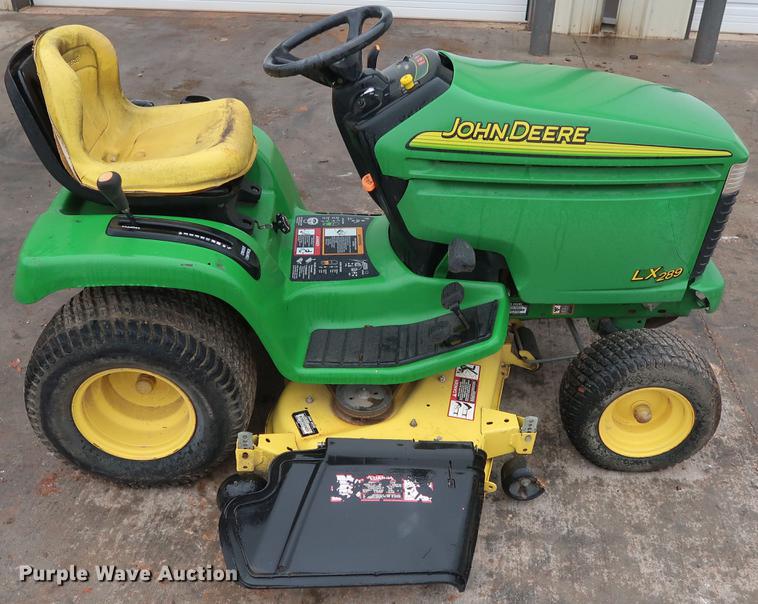 image for item DG3425 2002 John Deere LX289 lawn mower