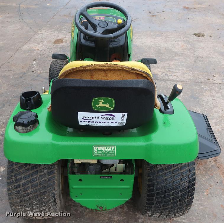 image for item DG3425 2002 John Deere LX289 lawn mower