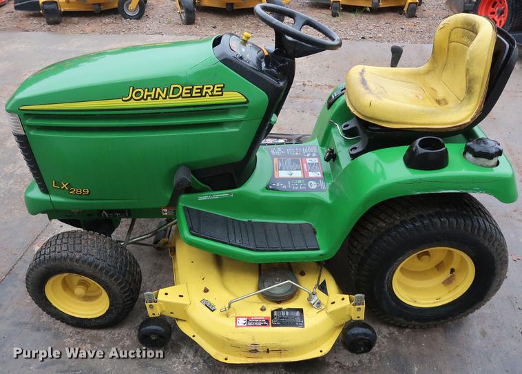 image for item DG3425 2002 John Deere LX289 lawn mower