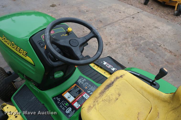 image for item DG3425 2002 John Deere LX289 lawn mower
