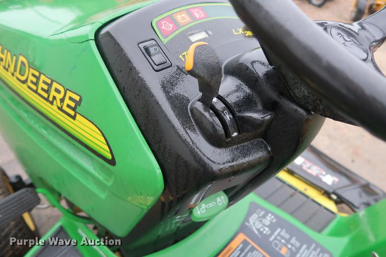 image for item DG3425 2002 John Deere LX289 lawn mower