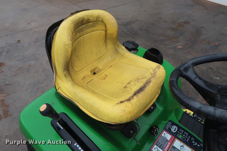 image for item DG3425 2002 John Deere LX289 lawn mower
