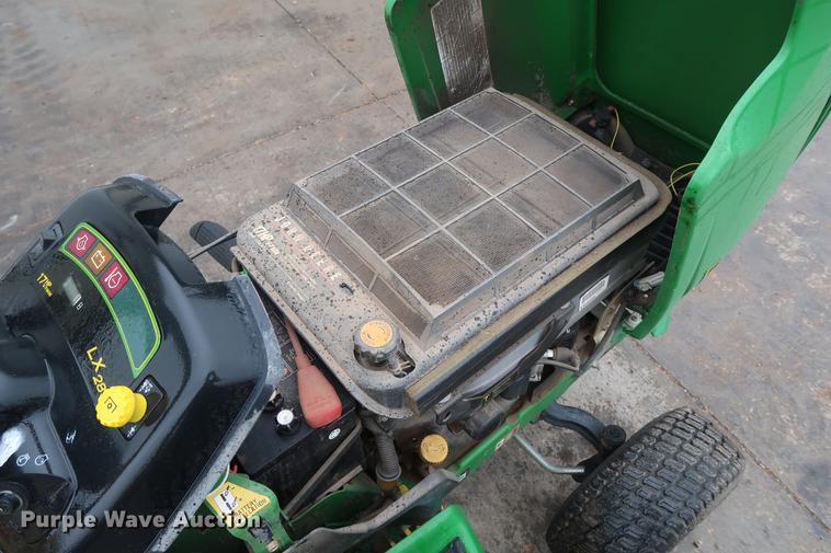 image for item DG3425 2002 John Deere LX289 lawn mower
