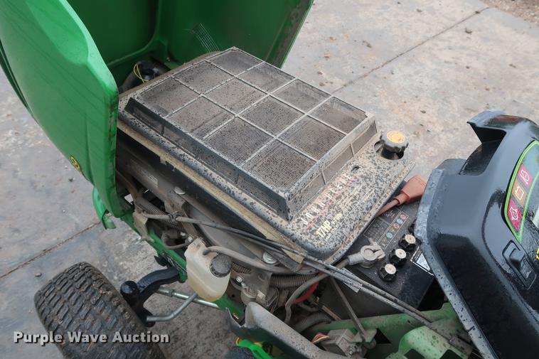 image for item DG3425 2002 John Deere LX289 lawn mower