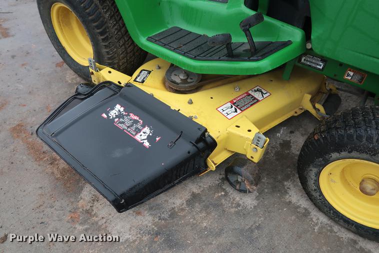 image for item DG3425 2002 John Deere LX289 lawn mower