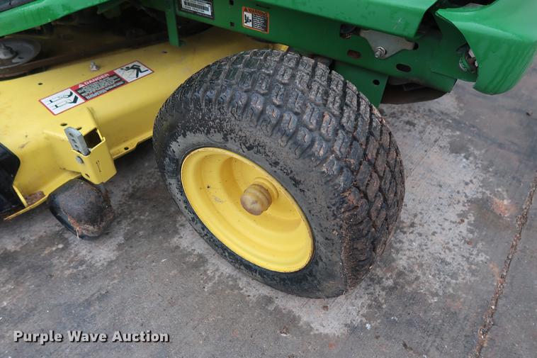 image for item DG3425 2002 John Deere LX289 lawn mower