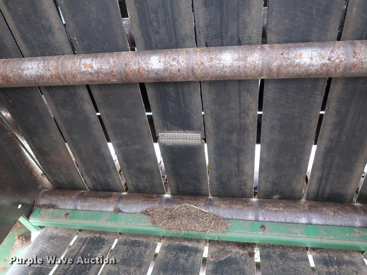 image for item DG3429 John Deere 375 round baler