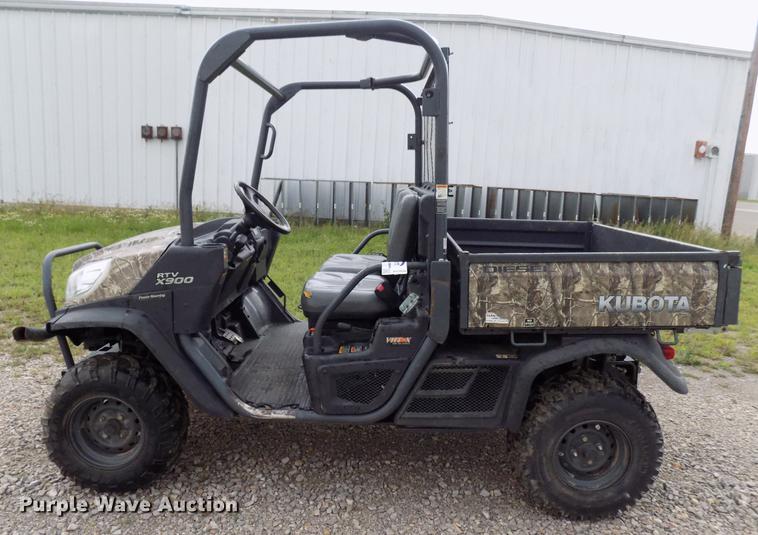 image for item DG3430 2013 Kubota XTV900 utility vehicle
