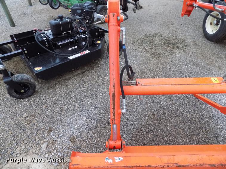 image for item DG3431 Kubota LA525 loader