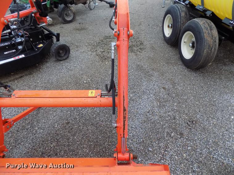 image for item DG3431 Kubota LA525 loader