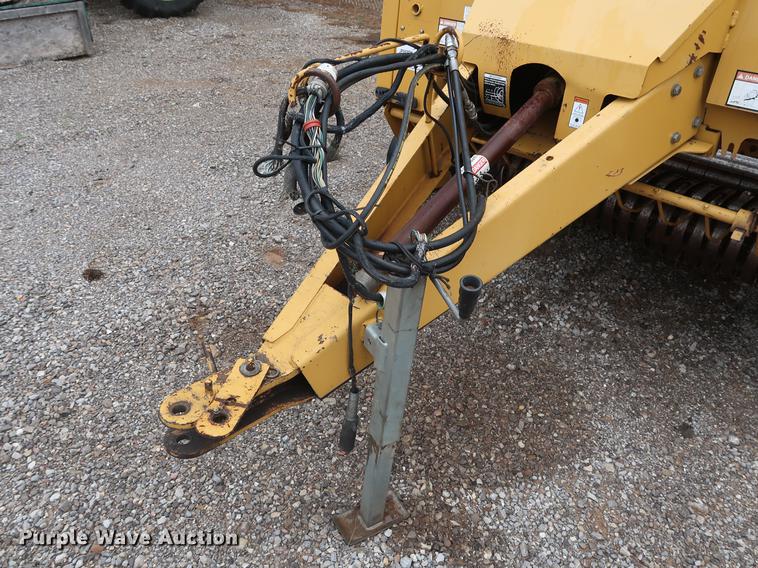 image for item DG3433 2005 Vermeer 604M round baler