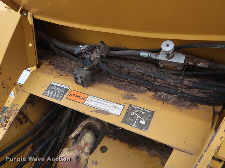 image for item DG3433 2005 Vermeer 604M round baler