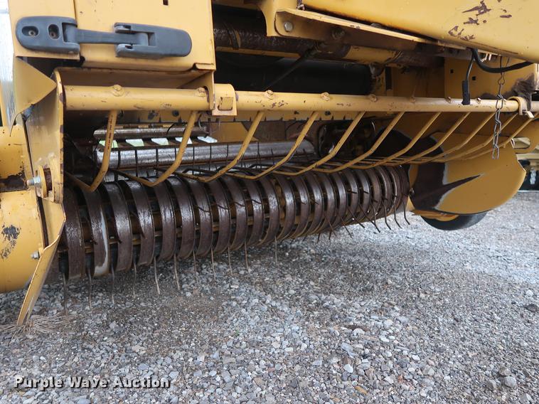 image for item DG3433 2005 Vermeer 604M round baler