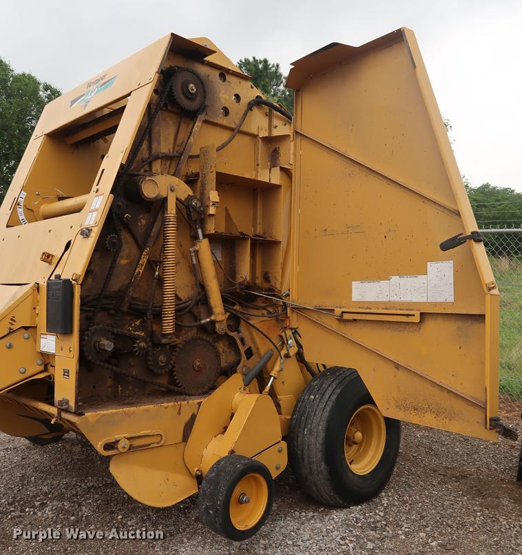 image for item DG3433 2005 Vermeer 604M round baler