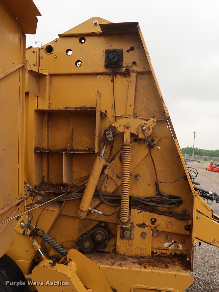 image for item DG3433 2005 Vermeer 604M round baler