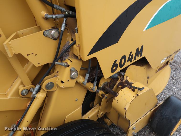 image for item DG3433 2005 Vermeer 604M round baler