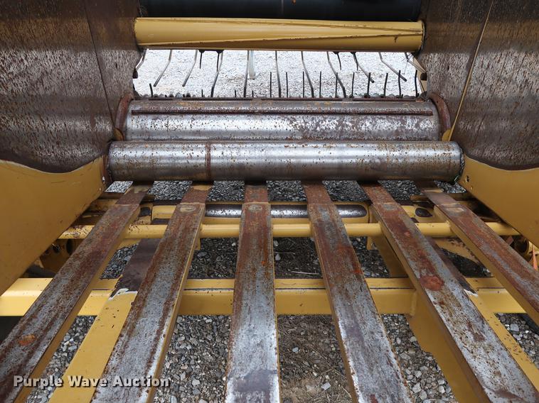 image for item DG3433 2005 Vermeer 604M round baler