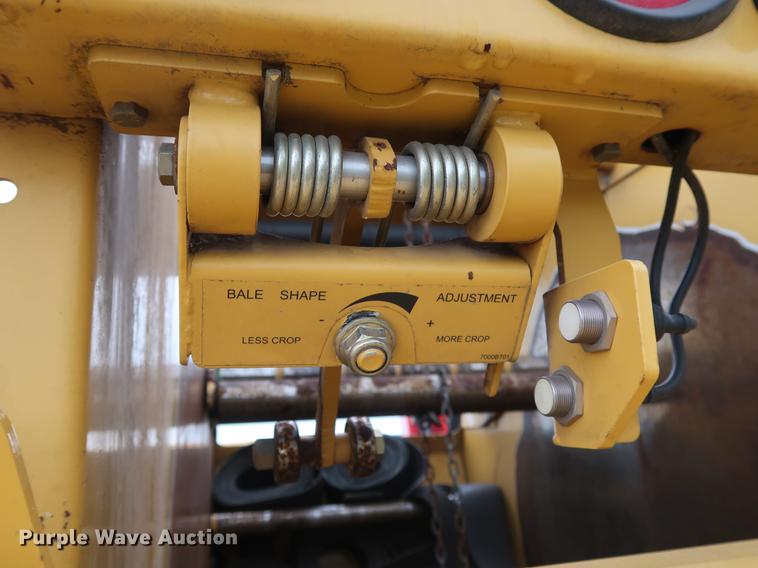 image for item DG3433 2005 Vermeer 604M round baler