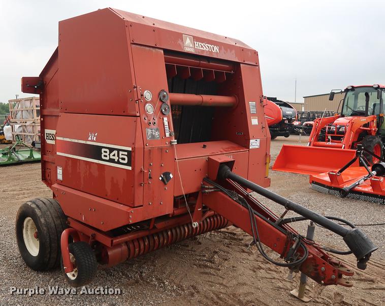 image for item DG3434 1999 Hesston 845 round baler