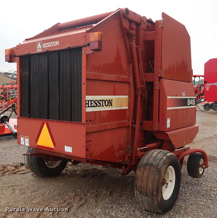 image for item DG3434 1999 Hesston 845 round baler