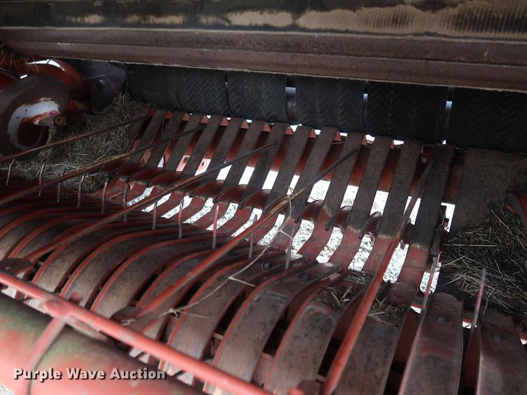 image for item DG3434 1999 Hesston 845 round baler