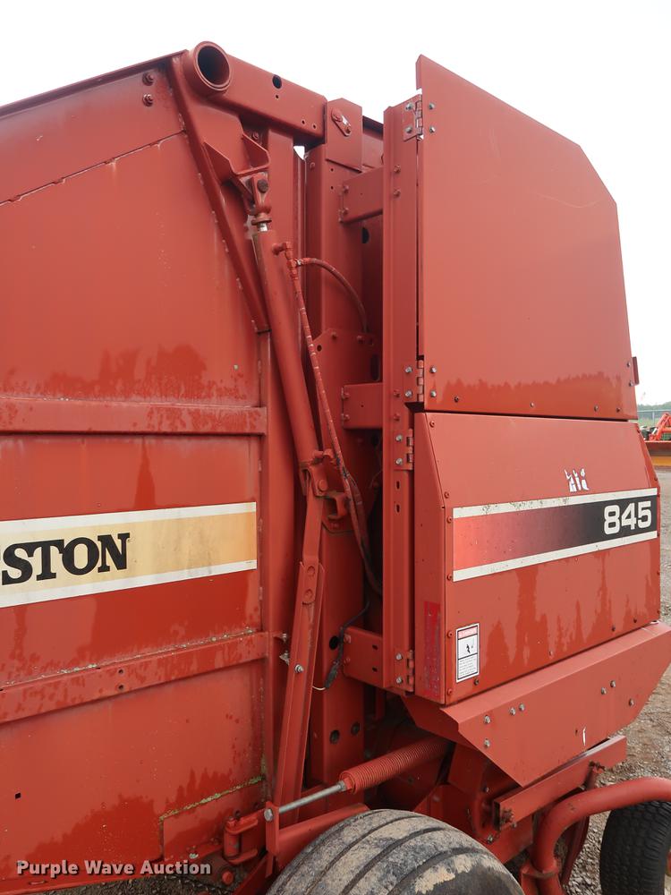 image for item DG3434 1999 Hesston 845 round baler