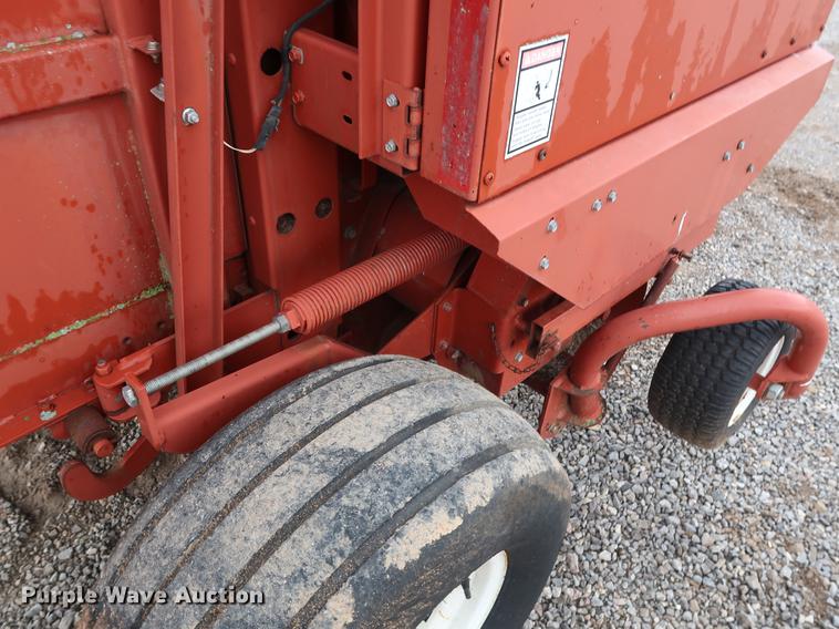 image for item DG3434 1999 Hesston 845 round baler