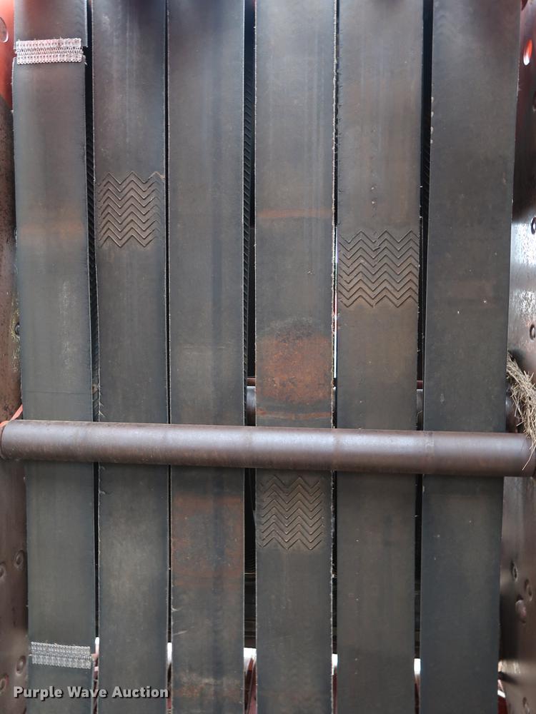 image for item DG3434 1999 Hesston 845 round baler