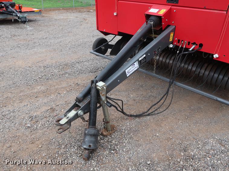 image for item DG3435 2014 Massey-Ferguson 2956A round baler