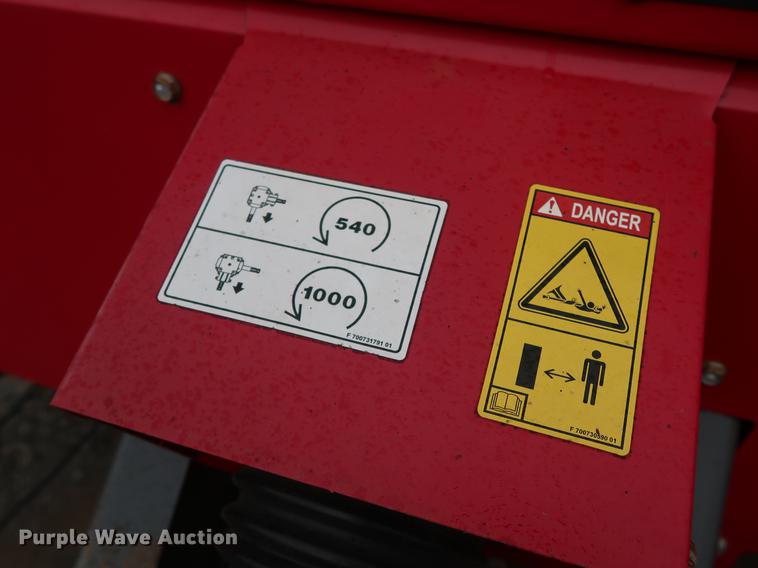 image for item DG3435 2014 Massey-Ferguson 2956A round baler