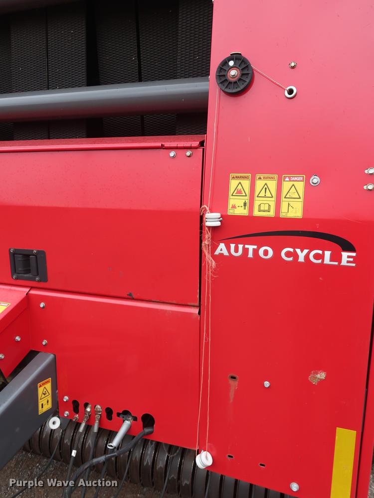 image for item DG3435 2014 Massey-Ferguson 2956A round baler