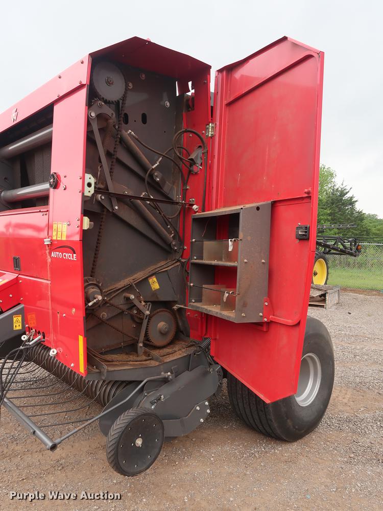 image for item DG3435 2014 Massey-Ferguson 2956A round baler