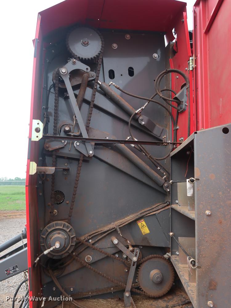 image for item DG3435 2014 Massey-Ferguson 2956A round baler