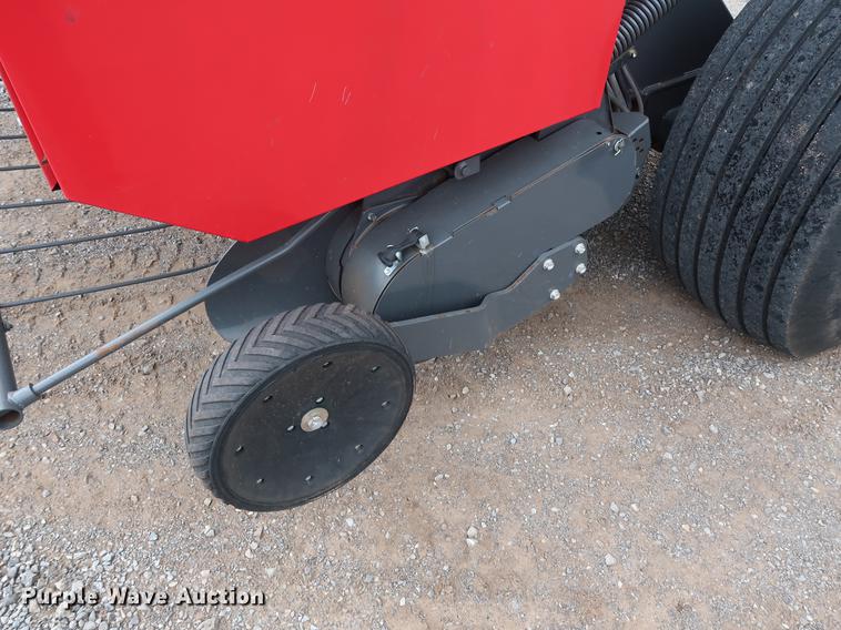 image for item DG3435 2014 Massey-Ferguson 2956A round baler