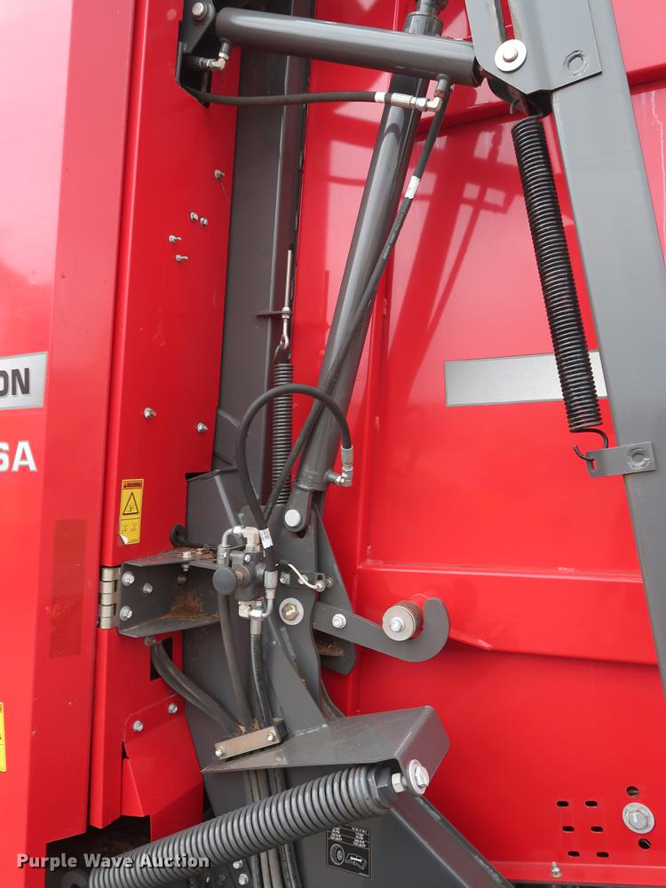 image for item DG3435 2014 Massey-Ferguson 2956A round baler