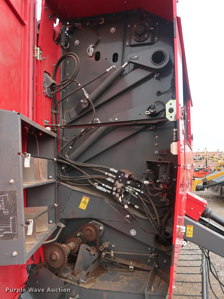 image for item DG3435 2014 Massey-Ferguson 2956A round baler