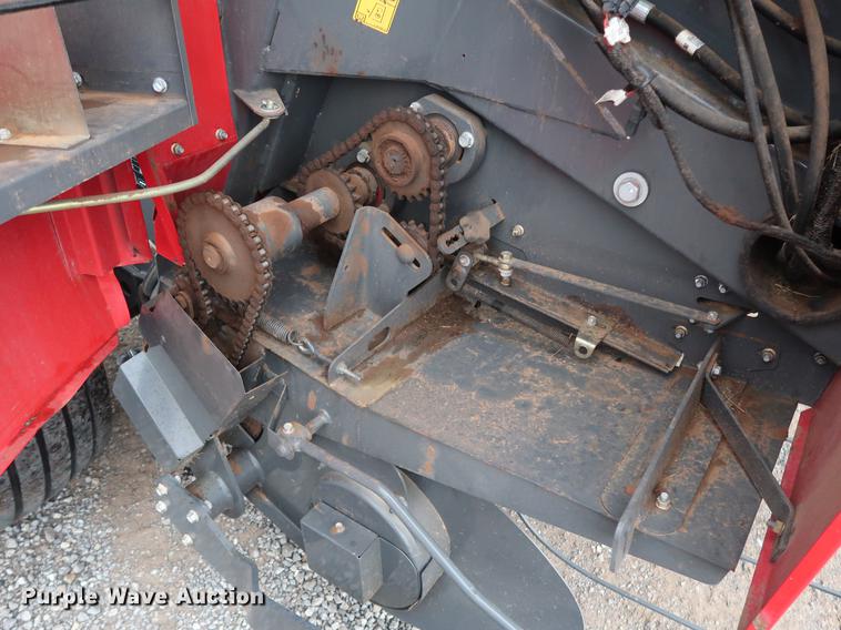 image for item DG3435 2014 Massey-Ferguson 2956A round baler